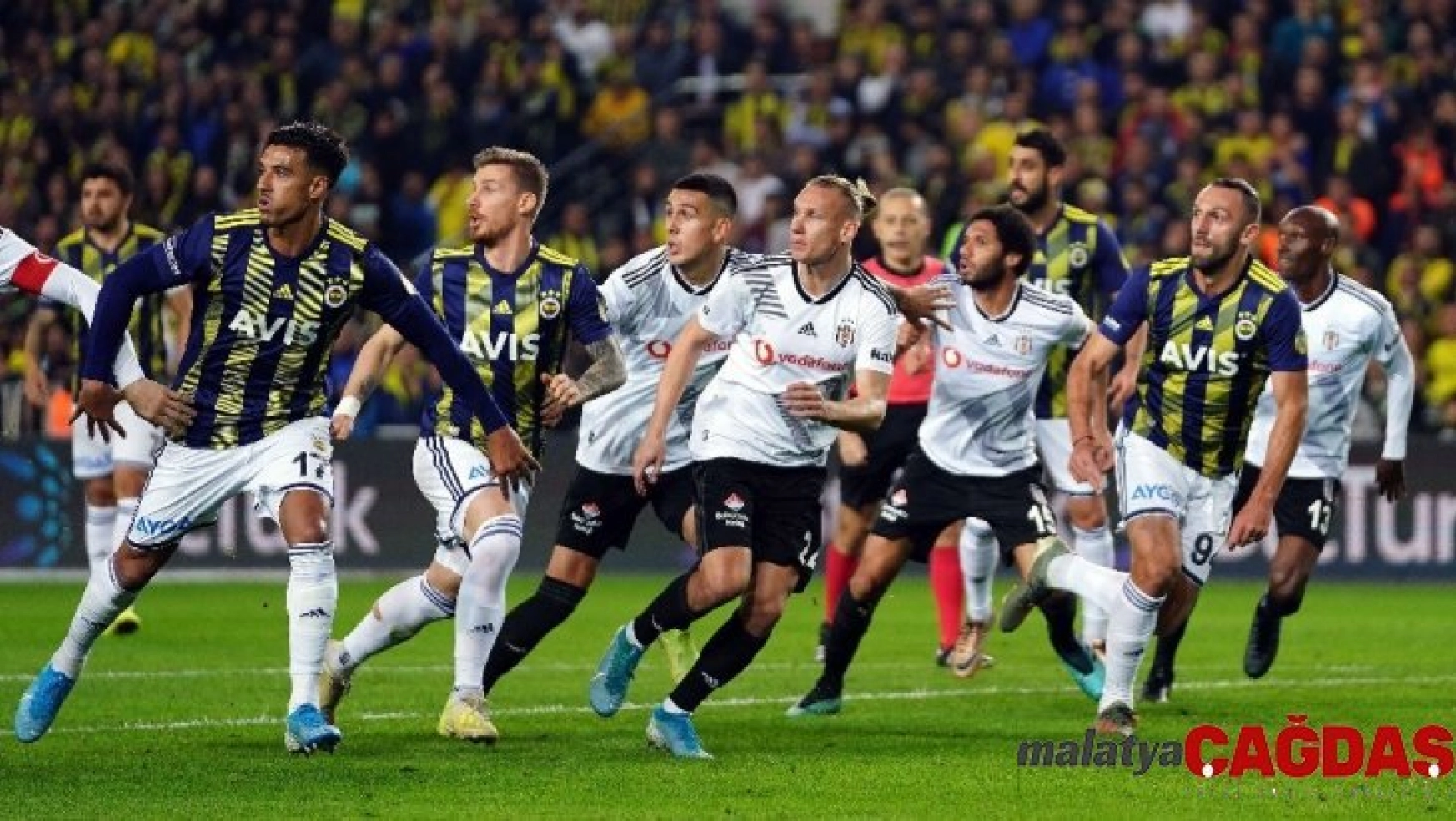 Süper Lig: Fenerbahçe: 2 - Beşiktaş: 1 (İlk yarı)
