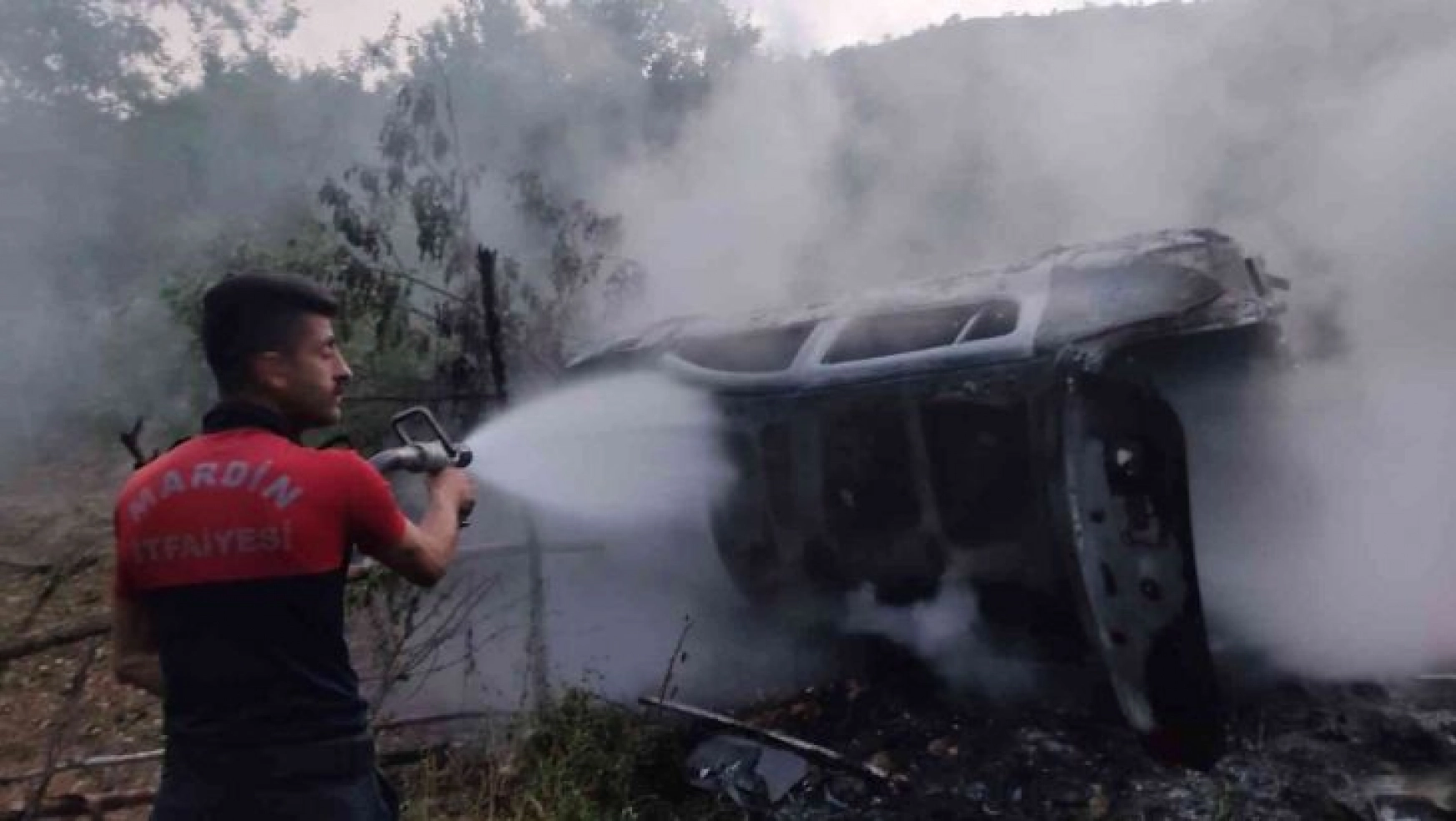 Taziye için Mardin'e gelen aile kaza yaptı: İki kişi yanan araçta can verdi