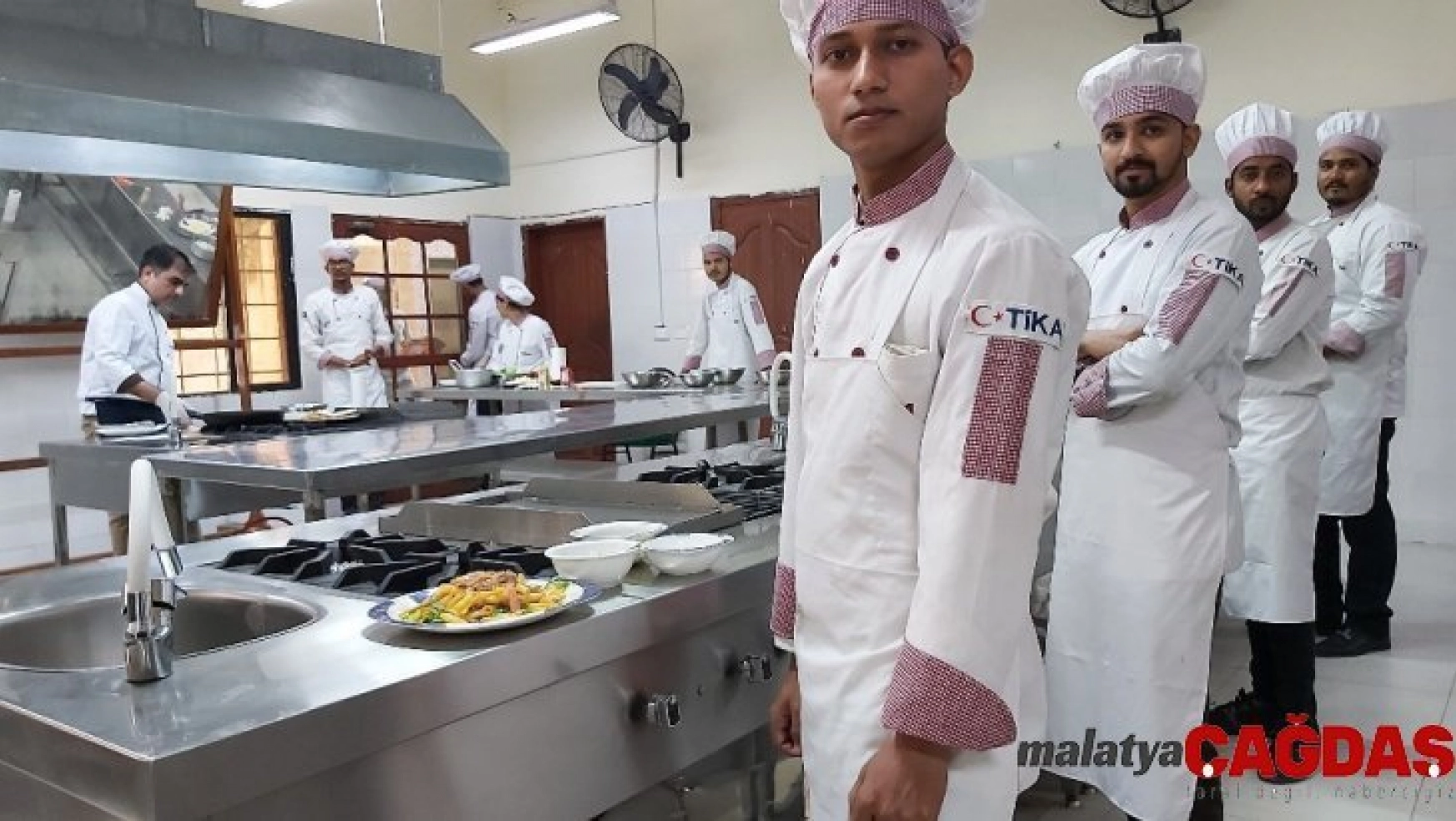 TİKA'dan Pakistan'ın en eski aşçılık okuluna destek