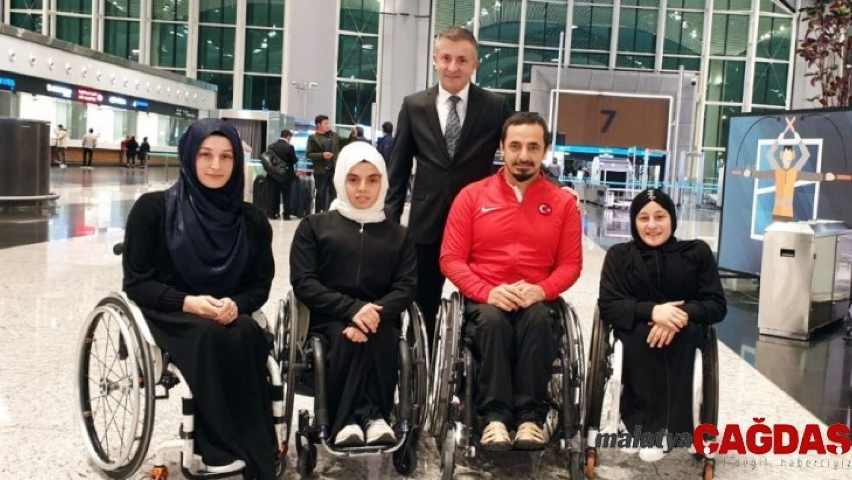 Türkiye Paralimpik Atletizm Milli Takımı Umre'ye gitti
