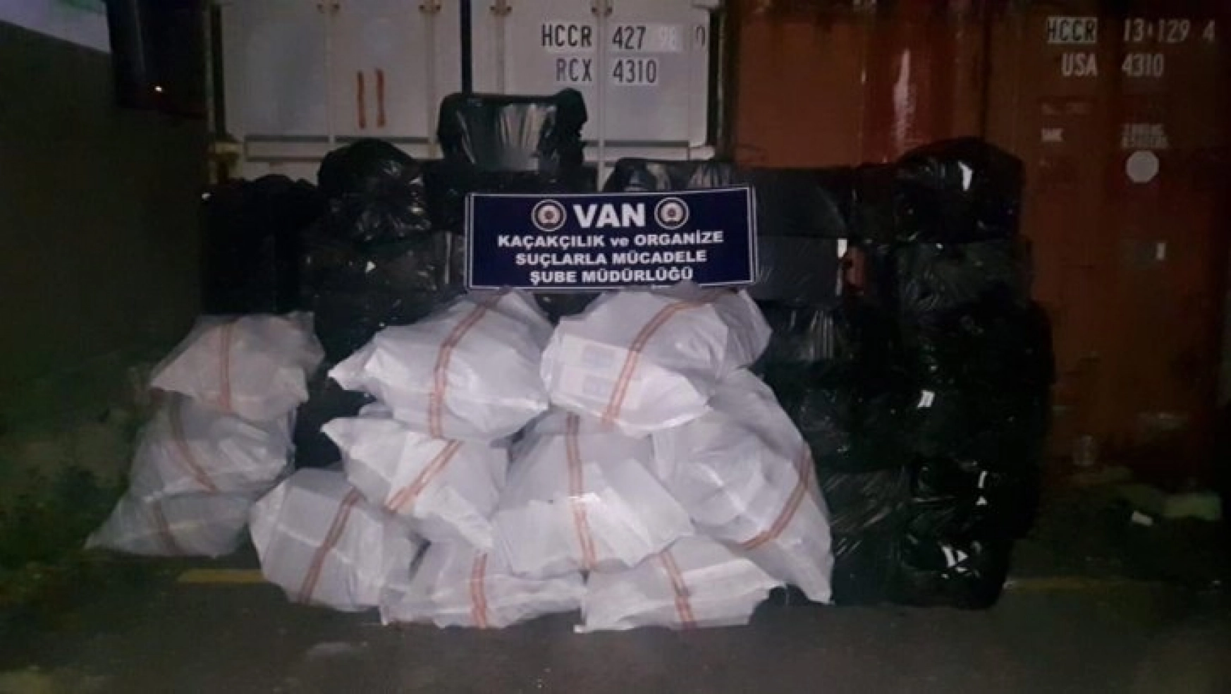 Van'da 34 bin 400 paket kaçak sigara ele geçirildi
