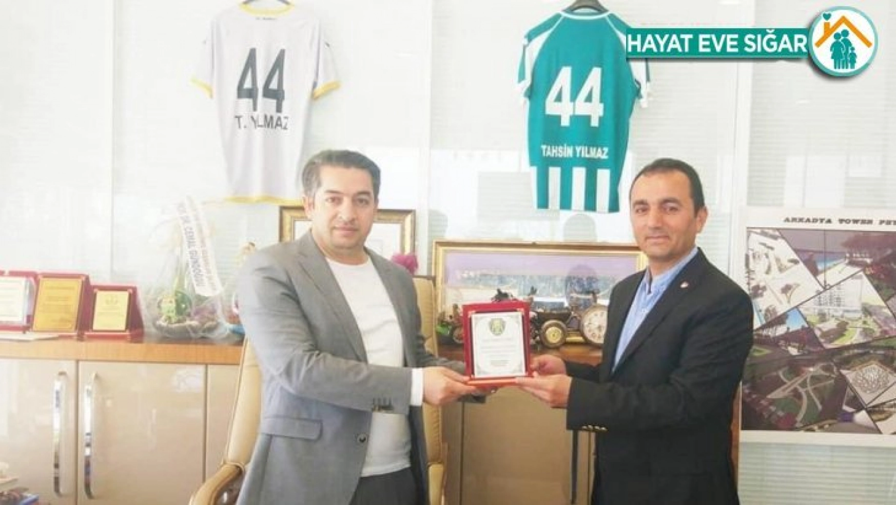 Yeşilyurt Belediyespor'a 'amatöre destek' plaketi verildi