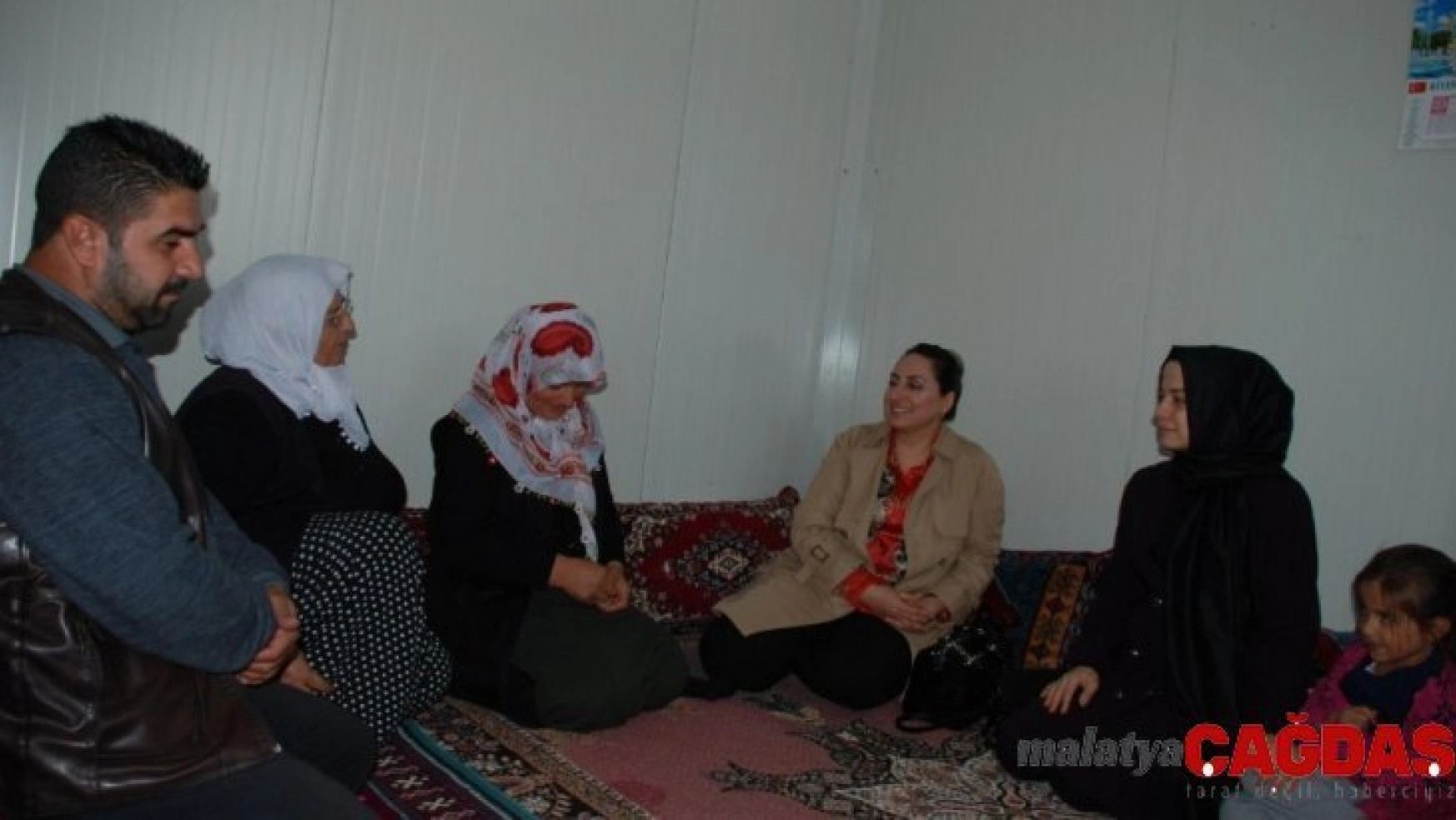 Yeşim Pekmez'den Samsat'taki şehit ailelerine ziyaret