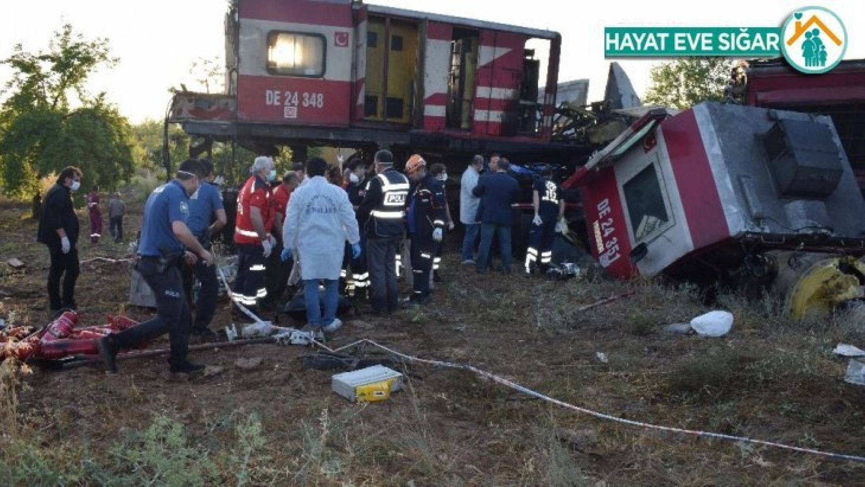 Yük trenleri çarpıştı: 1 ölü, 4 yaralı