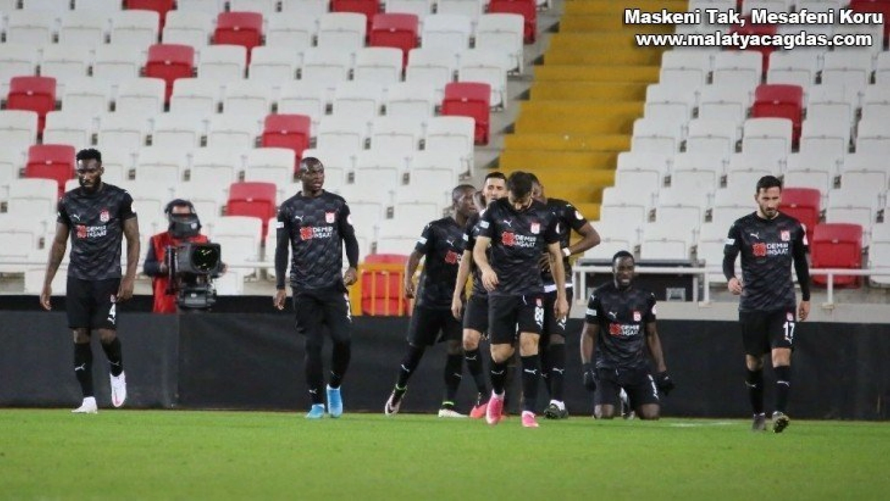 D.G Sivasspor 2 Adana Demirspor 1