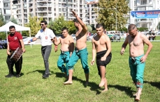 Açılış Törenine Yoğun İlgi, 300 Pehlivan Er Meydanına Çıktı