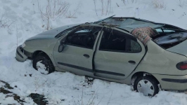 Adilcevaz'da otomobil takla attı: 5 yaralı