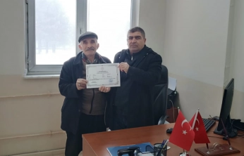 82 yaşındaki Mustafa amca azmiyle ilham oldu