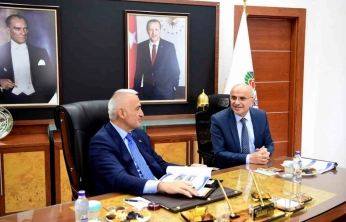 Bakan Ersoy'dan Başkan Er'e ziyaret