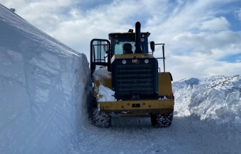 Battalgazi'de 1 metreyi bulan karla mücadele