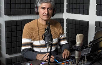 Cavlak: Radyolara sahip çıkın ki sesiniz olabilsinler