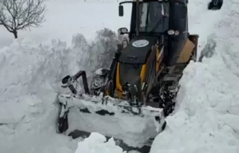 Darende Belediyesi'nden karla mücadelede yoğun mesai