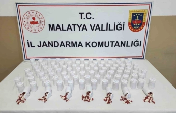 Malatya'da 5 bin 561 adet sentetik ecza hap ele geçirildi