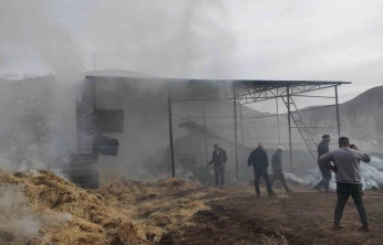 Besi çiftliğinde yangın