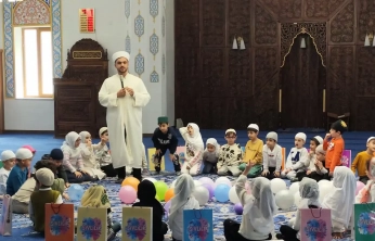 Miniklerden camide anlamlı buluşma