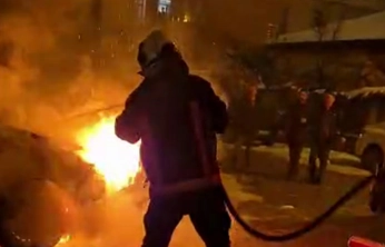 Park halindeki araçta yangın