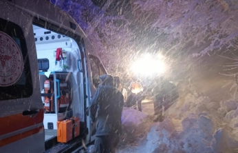 Yoğun Kar Yağışı Malatya'yı Esir Aldı, Ekipler Seferber Oldu