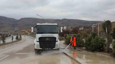 Battalgazi Belediyesi'nden Pınarbaşı Göleti çevresinde detaylı temizlik