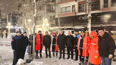 Buzlanmaya karşı tuzlama mesaisi