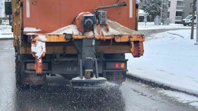 Battalgazi'de karla mücadele aralıksız sürüyor