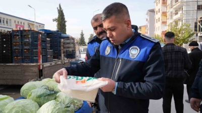 Zabıta ekiplerinden yol güvenliği ve pazar denetimi