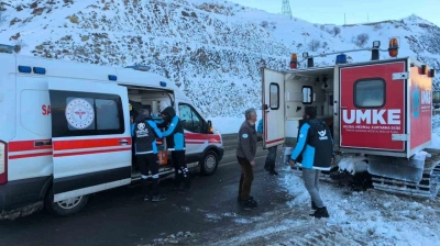 Bingöl'de UMKE'den zorlu şartlarda hasta nakli