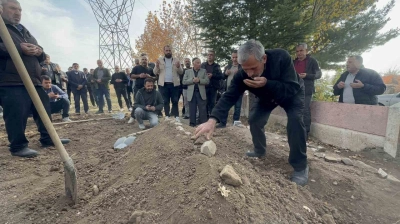 Bir hafta sonra cesedi bulunan Veysel son yolculuğuna uğurlandı