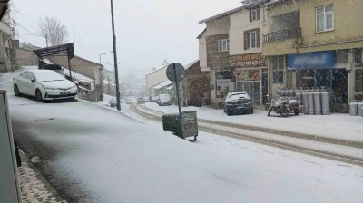 Çelikhan beyaza büründü