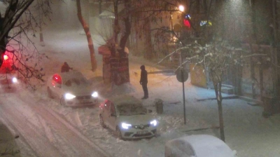 Kars'ta beyaz esaret: Tipiden göz gözü görmüyor