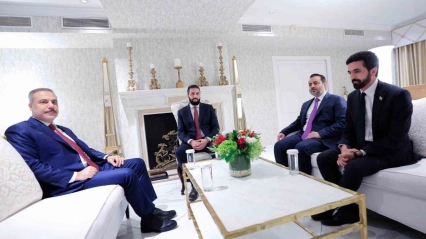 Bakan Fidan, Washington'da Suriye Cumhurbaşkanı eş-Şara ile bir araya geldi