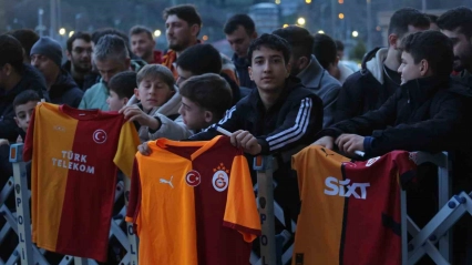Galatasaray'a, Rize'de coşkulu karşılama