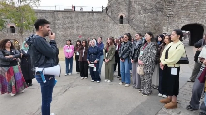 Şehit ve gazi çocukları tarihi mekanları gezdi