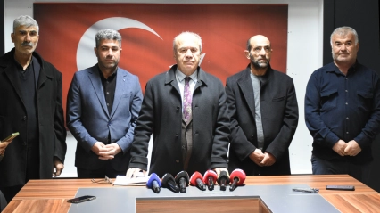 Yazıhan Belediyesi meclis üyeleri basın açıklaması yaptı