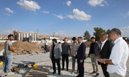 Başkan Şerifoğulları Doğu Park'ta İncelemelerde Bulundu