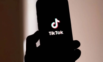TikTok, ABD'deki Apple ve Google uygulama mağazalarına geri döndü