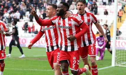 Sivasspor'dan son dakika şoku: Vanspor'a puan kaptırdı