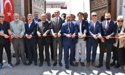 Van'da düzenlenen '2. Çocuk Edebiyatı Fuarı' başladı