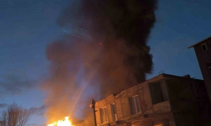 Van'da iş yerinde yangın paniği