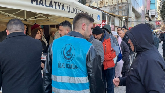 Ülkü Ocakları'ndan Miraç Kandili'nde Aşure İkramı