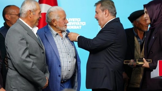 Demirci'den 917 Kişi Büyük Birlik Partisine Resmen Katıldı