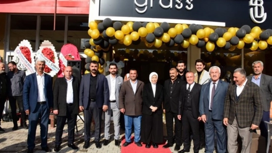 GRASS Ebu Bayan Giyim Mağazası Açıldı