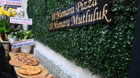 Tecde'de yeni lezzet durağı: Pizza10-da kapılarını açtı