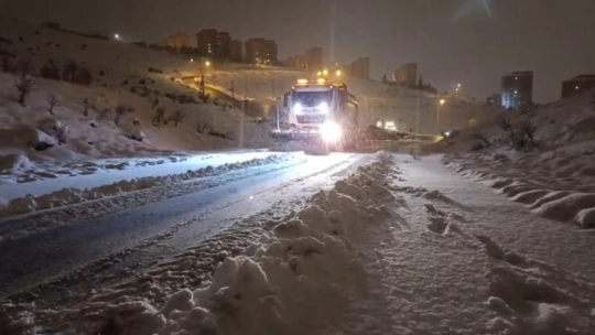 Malatya'da kar nedeniyle kapanan 107 mahallenin yolu ulaşıma açıldı