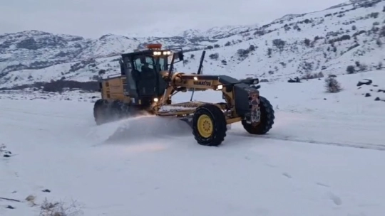 Malatya'da kar nedeniyle kapanan 107 mahallenin yolu ulaşıma açıldı