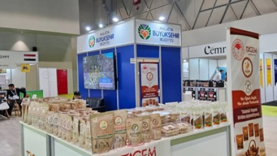 Kayısı Araştırma Enstitüsü, Helal Expo 2025'te Türkiye'yi Gururla Temsil Etti