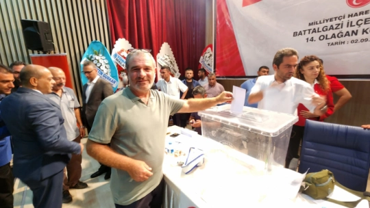 MHP Battalgazi İlçe Kongresinde Başkan İlhan İlhan Güven Tazeledi
