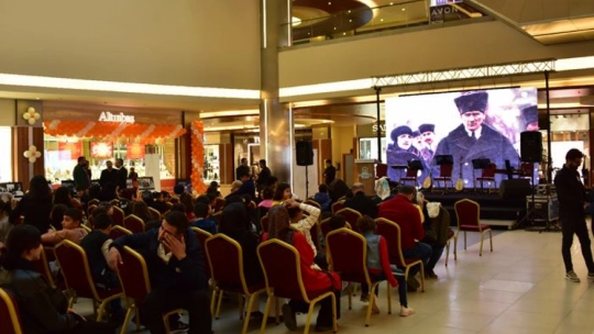 Semt Konaklarından Anlamlı Program