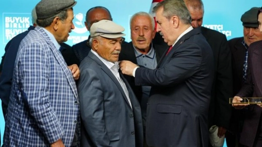 Demirci'den 917 Kişi Büyük Birlik Partisine Resmen Katıldı