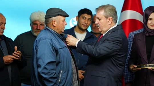 Demirci'den 917 Kişi Büyük Birlik Partisine Resmen Katıldı