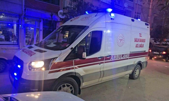 Elazığ'da motosiklet yayaya çarptı: 2 yaralı